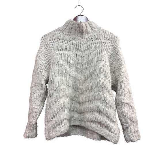 Willow & Wind Small Chevron Pattern Knit Sweater Ivory - Picture 1 of 6